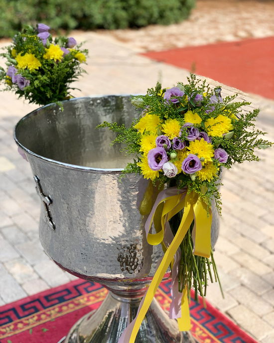 Διακόσμηση βάπτισης για κορίτσι με θέμα το λεμόνι & λιλά λουλούδια Βάπτιση
