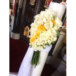 Wedding decoration with white & yellow flowers