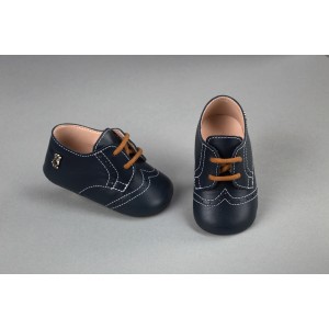 Shoes for boy,  Oxford style with shoelaces