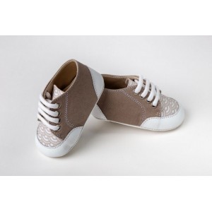 Hug shoes for boy, made of leather and fabric monochrome and with patern 