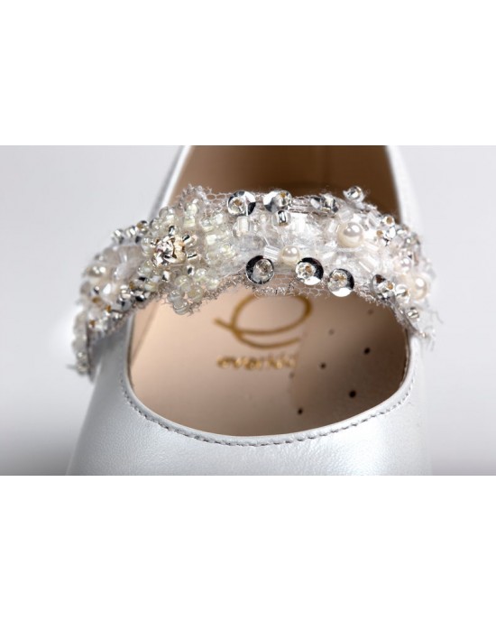 White leather walking shoes with pearls and strass Christening Shoes