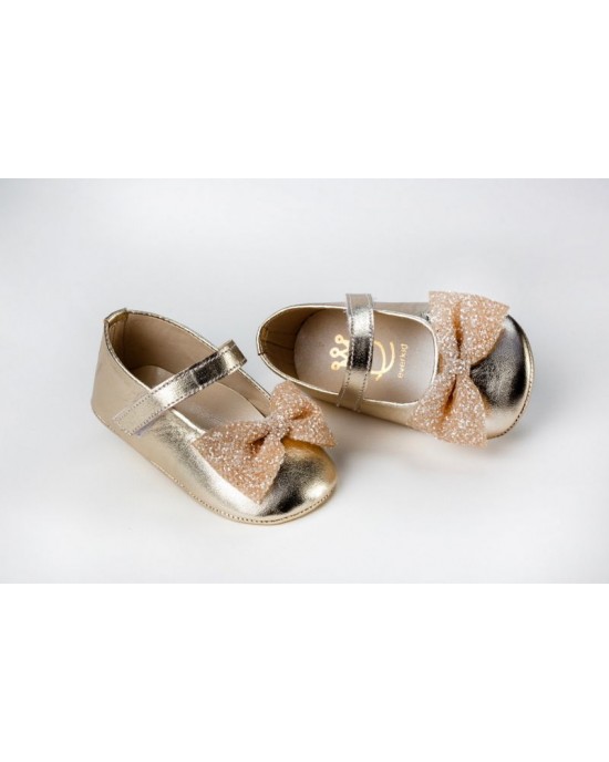 Baby girl hug leather shoes made of ivory or gold leather with glitter bow and feathers Christening Shoes