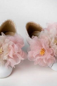 Baby girl sneaker shoes with flowers