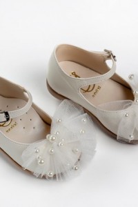 Baby girl walking leather shoes with tule and pearls