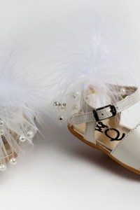 Baby girl first steps leather sandals shoes decorated with tulle with feathers and pearls