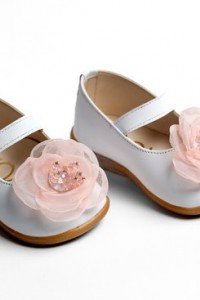 First steps baby girl leather shoes decorated with organza flower