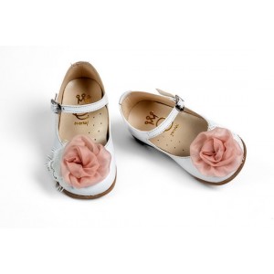 Walking leather shoes , decorated with lace and muselin flower