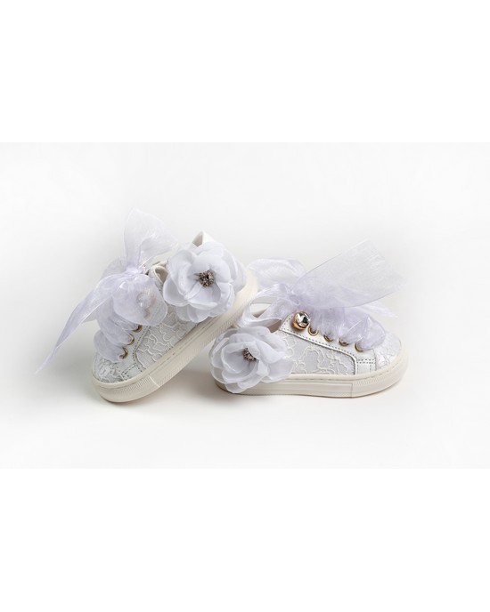 Sneaker περπατήματος από δέρμα και δαντέλα και διακοσμημένο με λουλούδι  και στρας Παπούτσια Βάπτισης