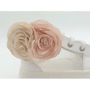 Baby girl white walking boots decorated with organza rose 