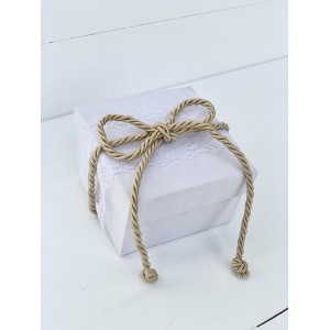 WEDDING FAVOR BOX WITH LACE