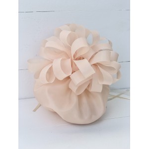 Wedding favor pouch with swish